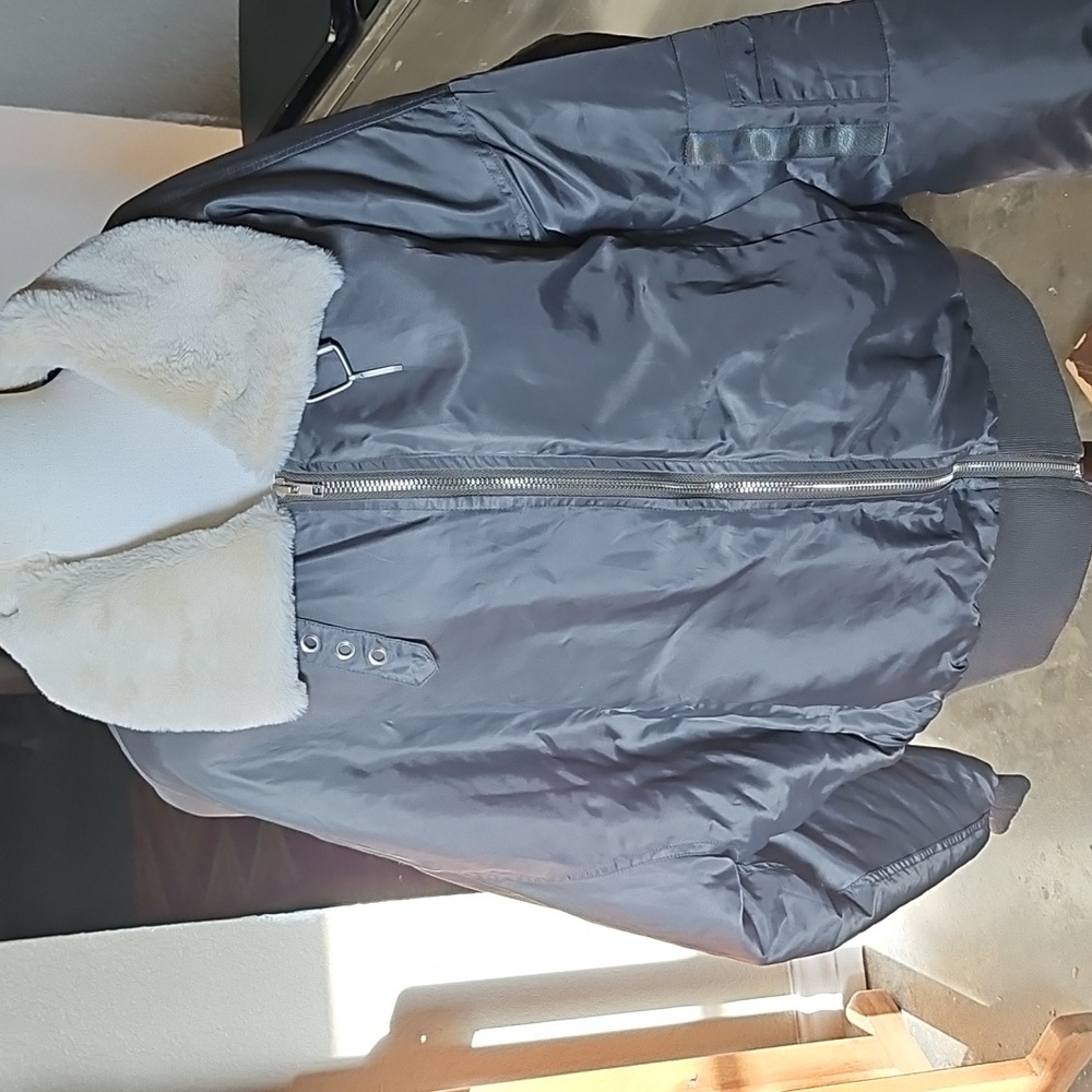 Lioness Gray Aviator Bomber Jacket with Ivory Faux Fur Thick Collar Zipper Small